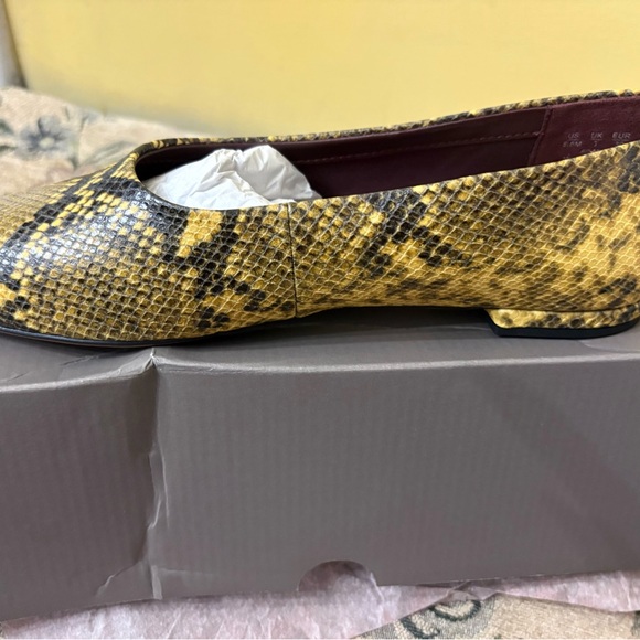 Franco Sarto 8.5 snakeskin slip on shoes - Picture 4 of 13